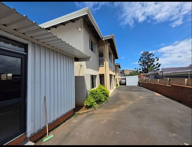 28 BEDROOM APARTMENT BLOCK FOR SALE IN MUSGRAVE